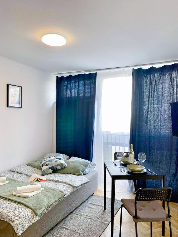 Halby Apartment Chlodna 15 วอร์ซอ ภายนอก รูปภาพ